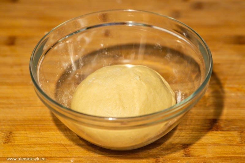 bulki drozdzowe maslane 8