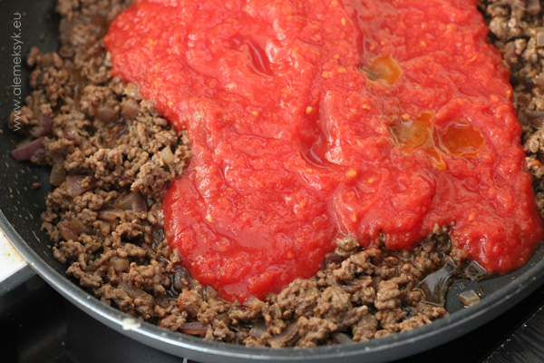 enchilada mieso-i-pomidory