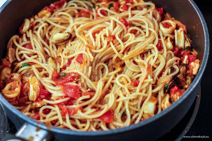 spaghetti z owocami morza 10