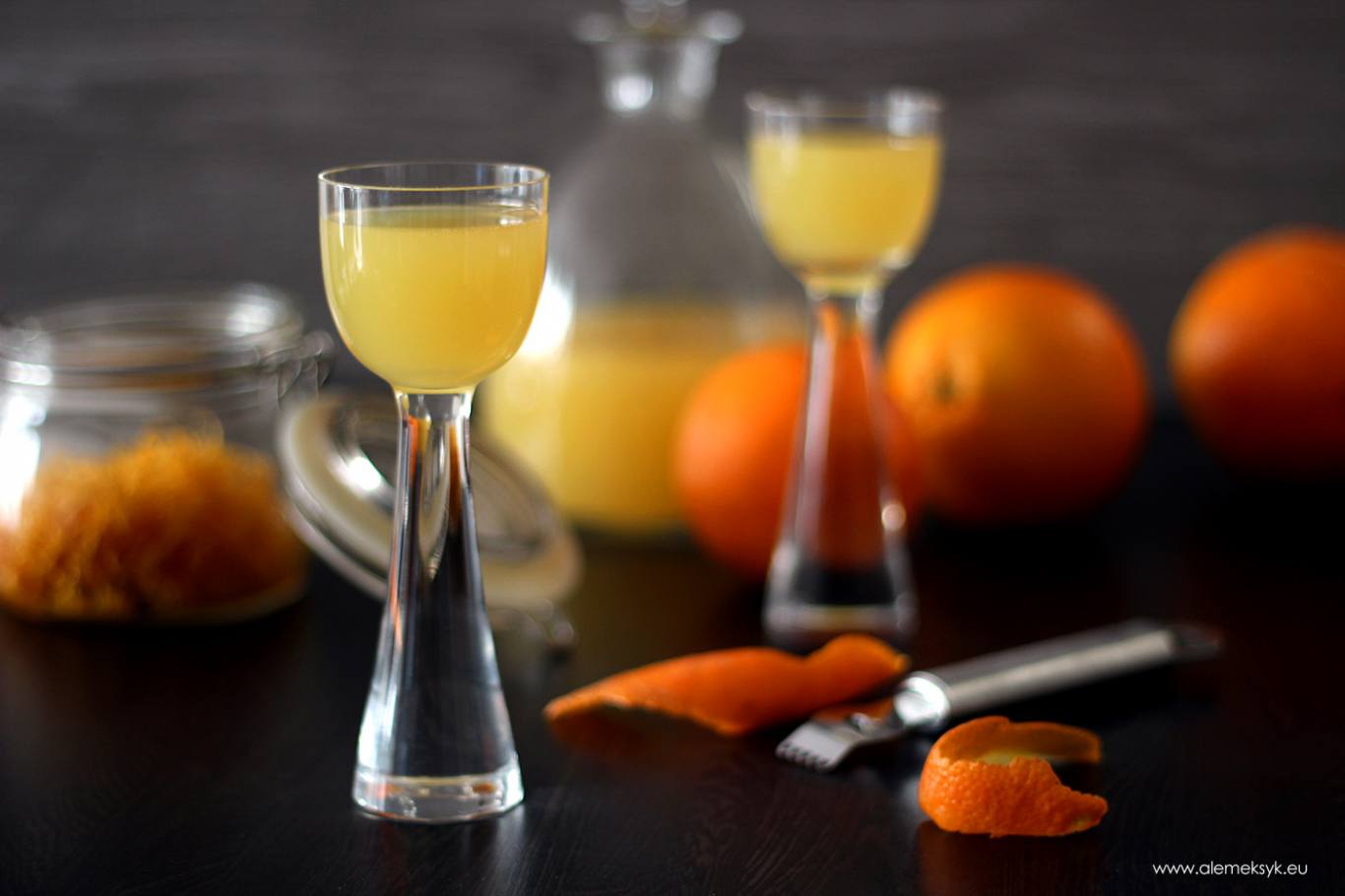 Przepis na domowy likier pomarańczowy