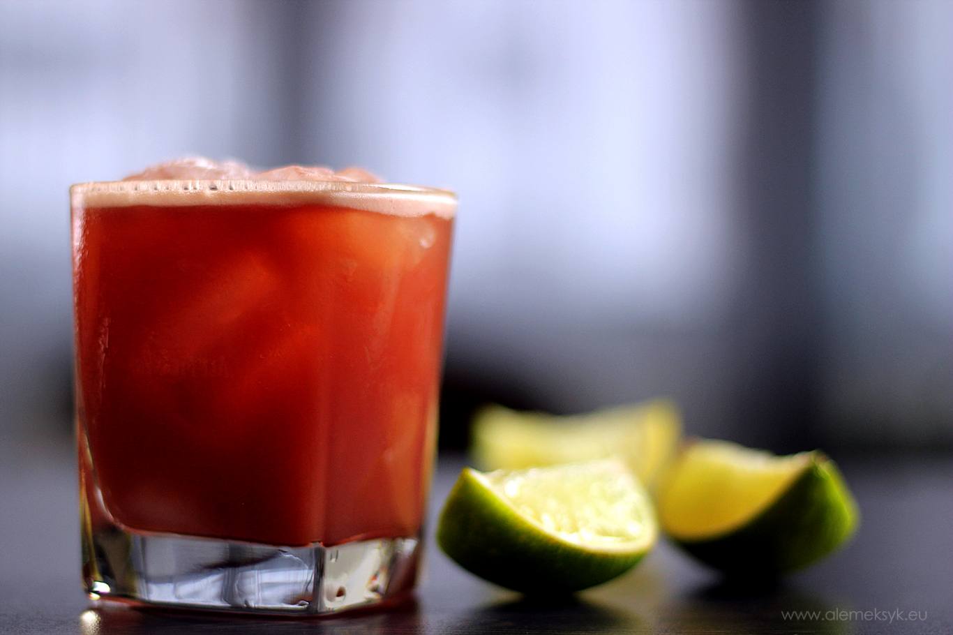 Tequila cassis - drink z meksykańskim charakterem