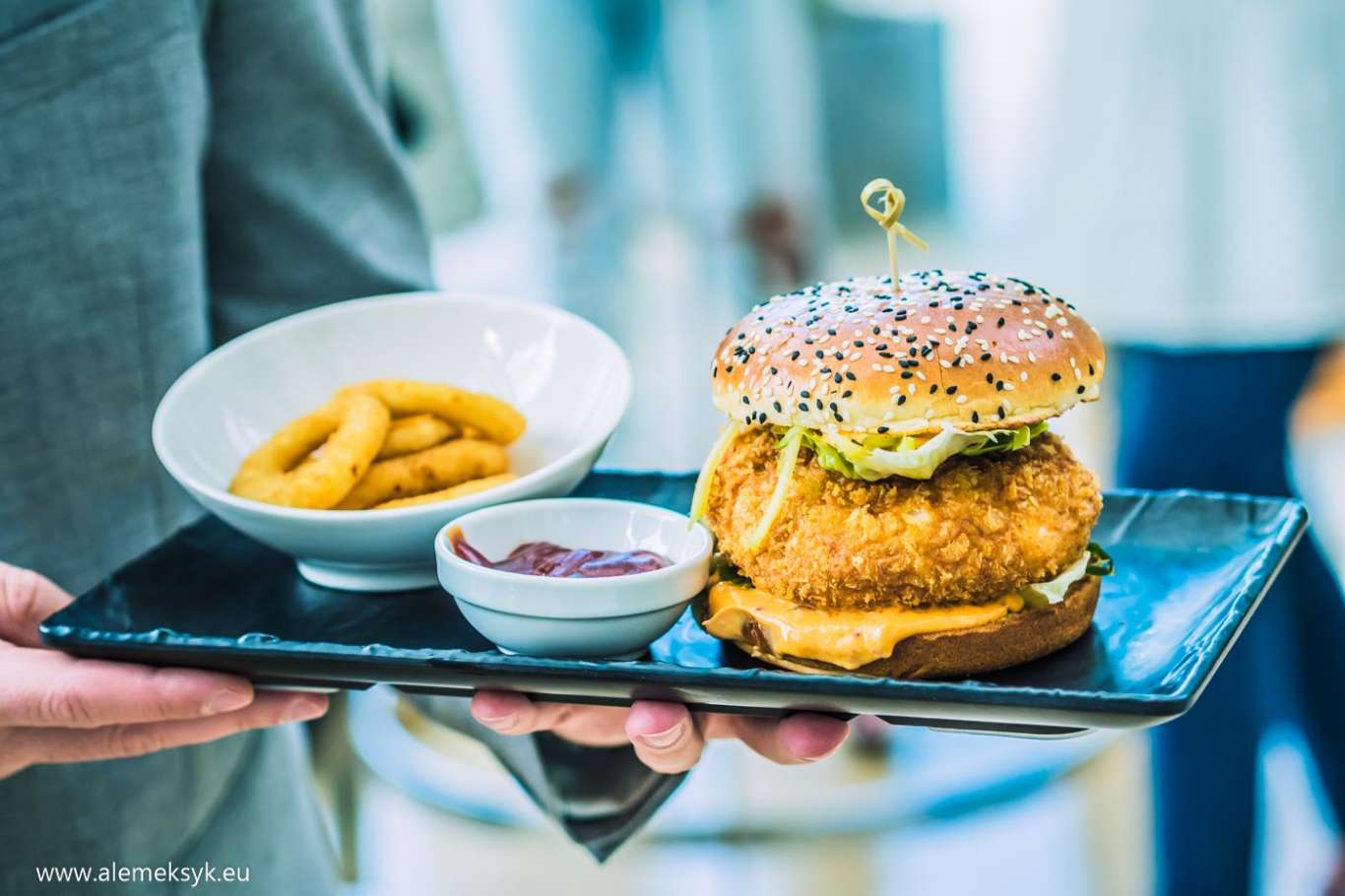 Chivas&amp;Burger – kolejna edycja burgerowej akcji hoteli Sheraton, Marriott i Westin
