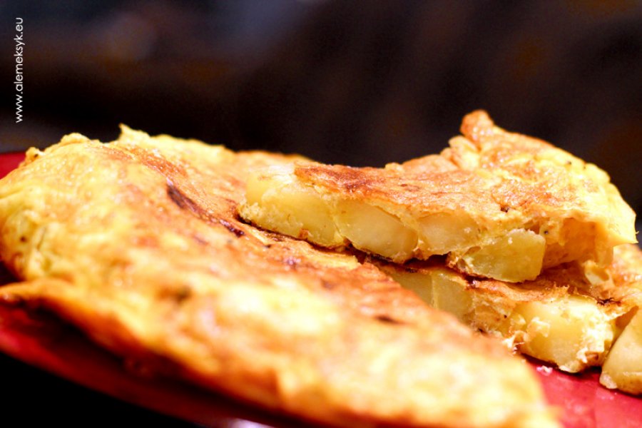 Tortilla hiszpańska czyli omlet z ziemniakami