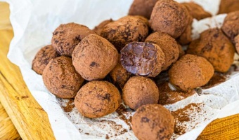 Boskie trufle czekoladowe z dodatkiem tequili i pomarańczy - przepis na słodką rozpustę