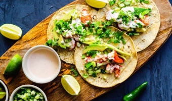 Taco de langosta - świetne połączenie homara z salsą pico de pepino i chipotle mayo