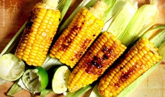 Grillowana kukurydza po meksykańsku