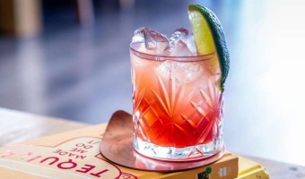 Drink El Diablo - cocktail na bazie tequili i piwa imbirowego