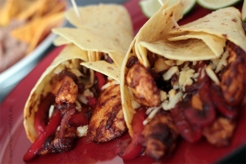 Zawijane tacos z kurczakiem BBQ