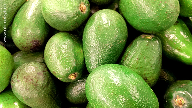 Awokado inaczej smaczliwka – co to jest i jak smakuje?