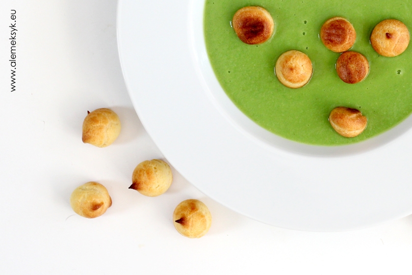 Jak zrobić dobry groszek ptysiowy z ciasta parzonego?