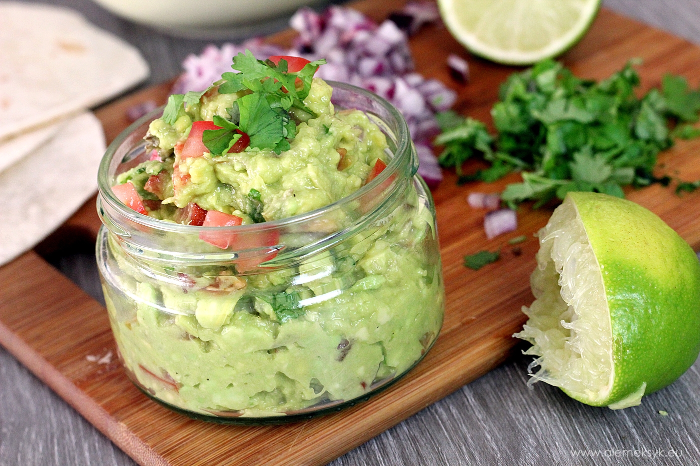 Tradycyjne guacamole nie tylko do nachos i chipsów