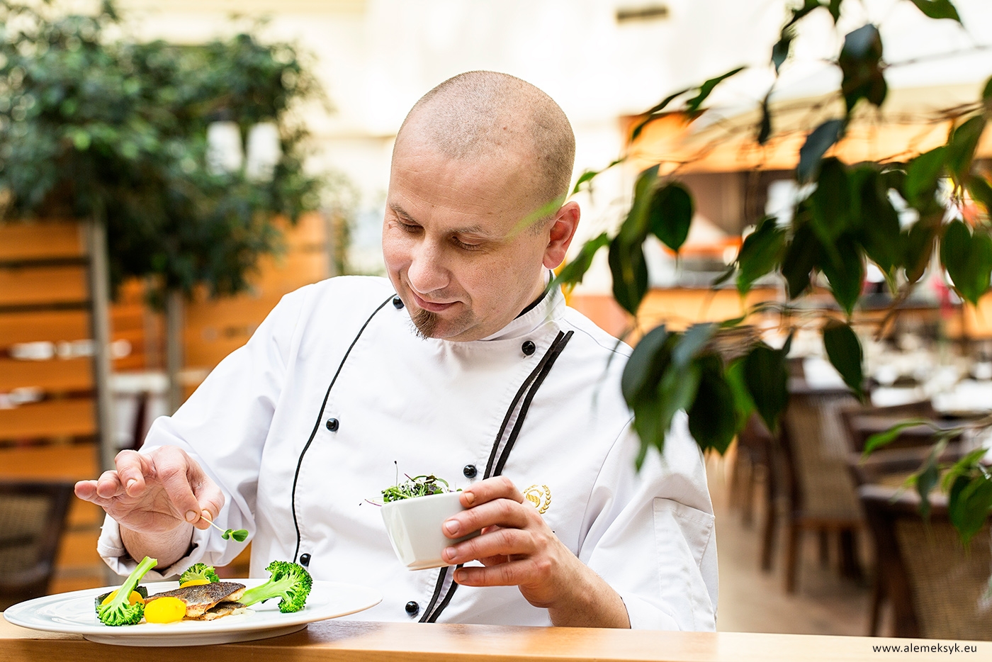Życie w kuchni. Rozmowa z Jackiem Filipczykiem – szefem kuchni w hotelu Sheraton Grand Kraków
