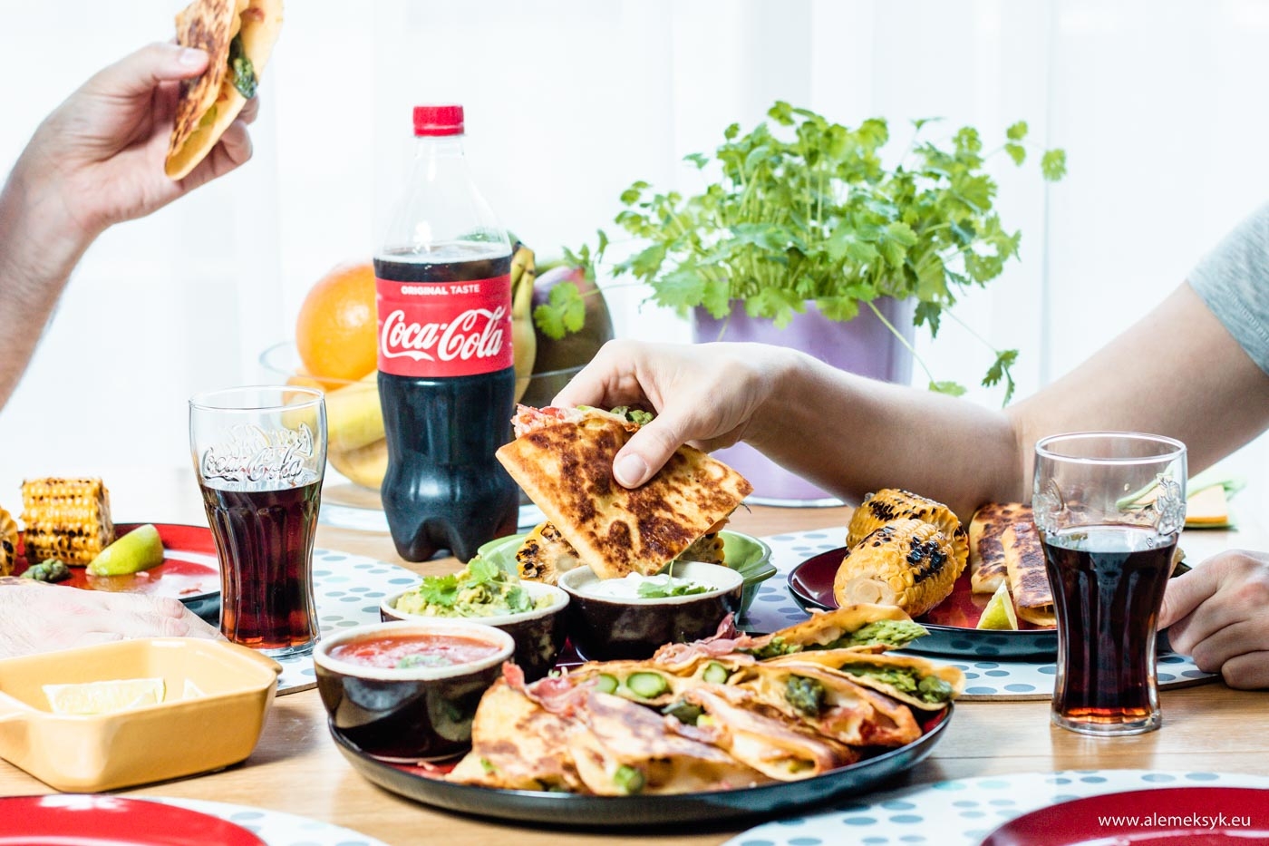 Quesadilla ze szparagami – sezonowy i międzynarodowy miszmasz na talerzu