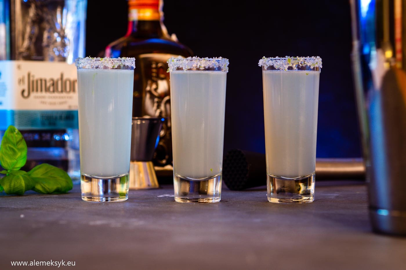 Bazyliowe shoty kamikaze na bazie tequili – świetny miks smaków