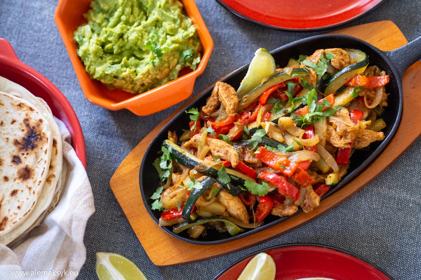 Fajitas z cukinią i kurczakiem – dobry kawałek kuchni Tex-Mex