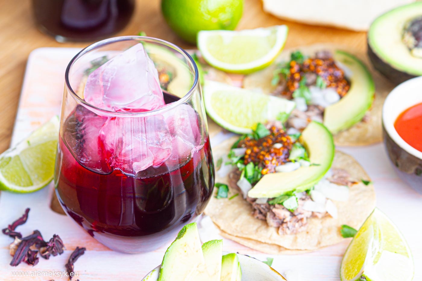 Agua de Jamaica – czyli orzeźwiająca agua fresca hibiskusowa