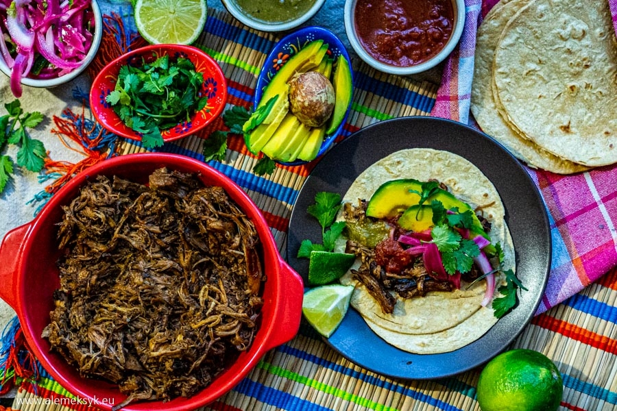 Tacos z łopatką wieprzową pieczoną 6 godzin – Przepis na mięso, które rozpływa się w ustach niczym masło