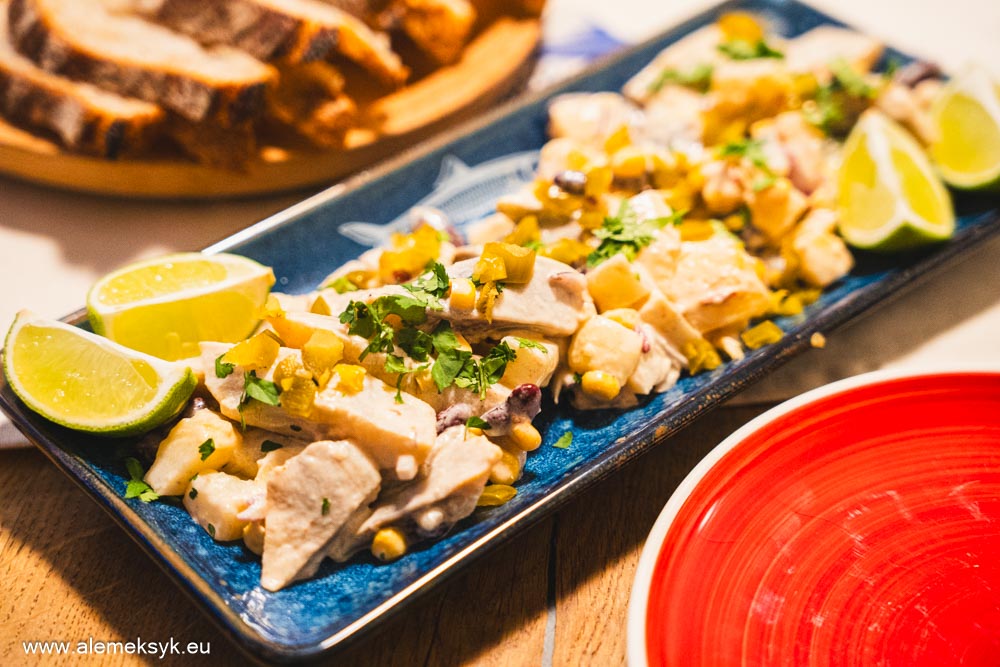 sałatka śledziowa po meksykańsku